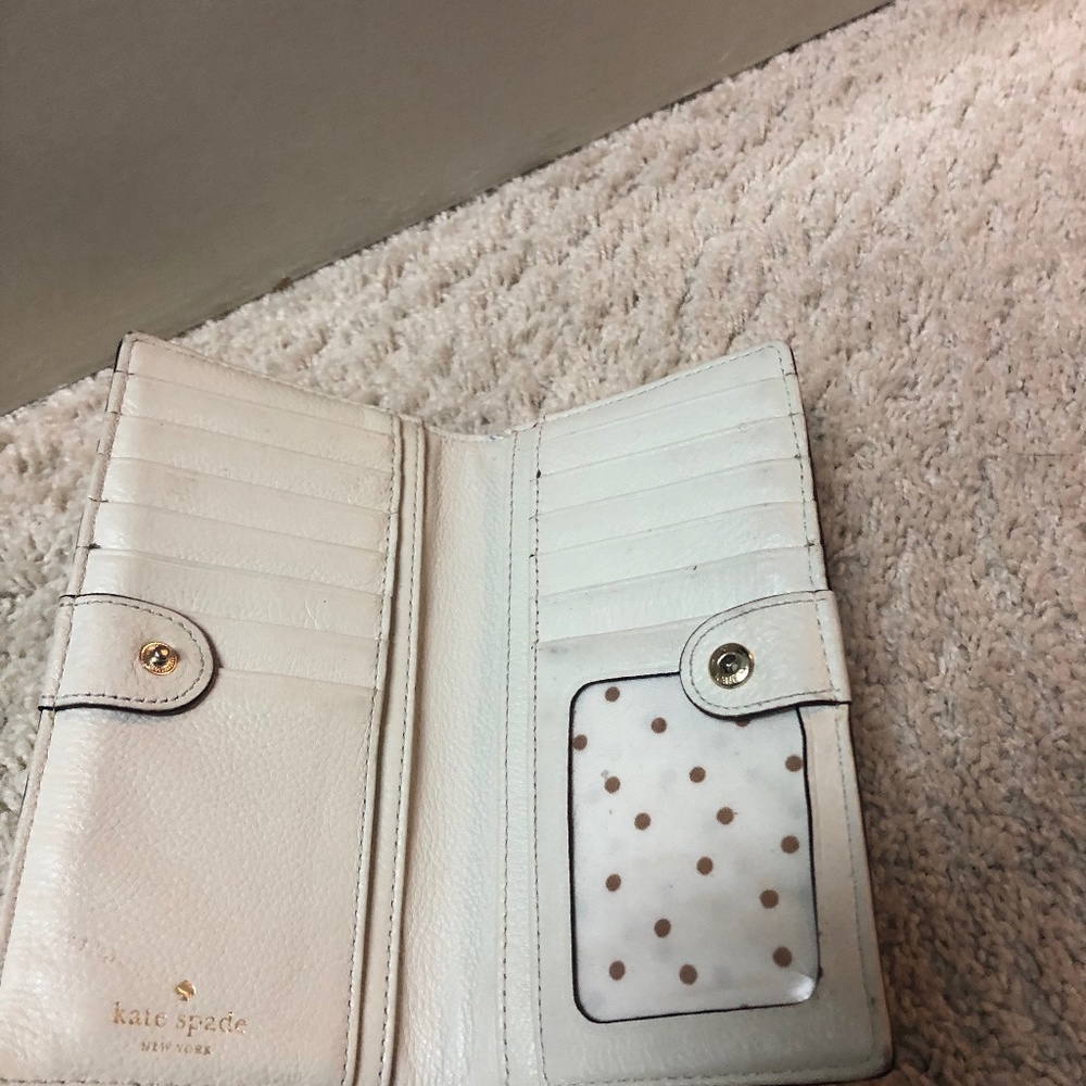 Wallet - Picture 2 of 5